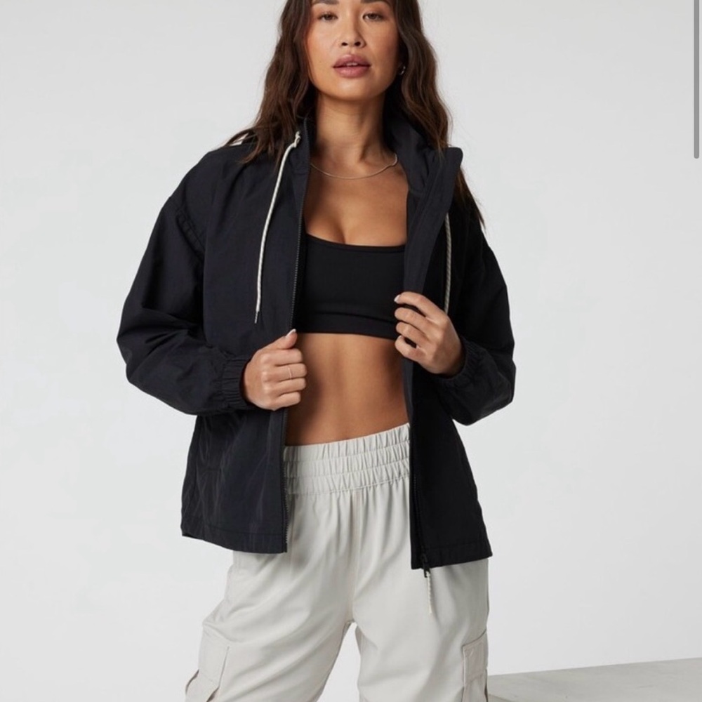 NWT Vuori Willow Jacket - Black - Picture 2 of 3